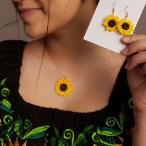 Sunflower earrings/necklace set